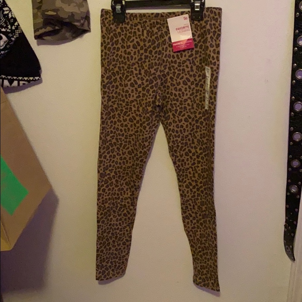 Leopard print leggings never worn